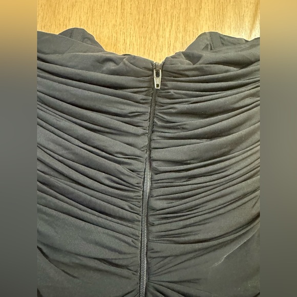 Parton Ruched Strapless Dress With Gloves - Picture 9 of 10